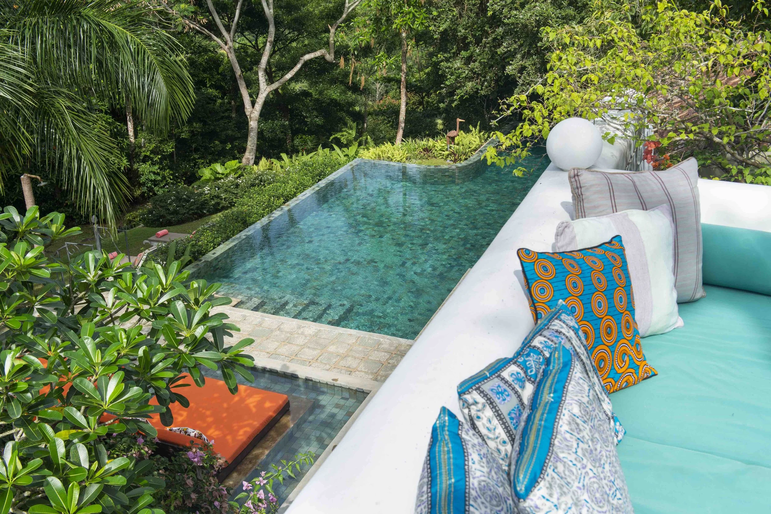 Supreme hilltop villa retreat